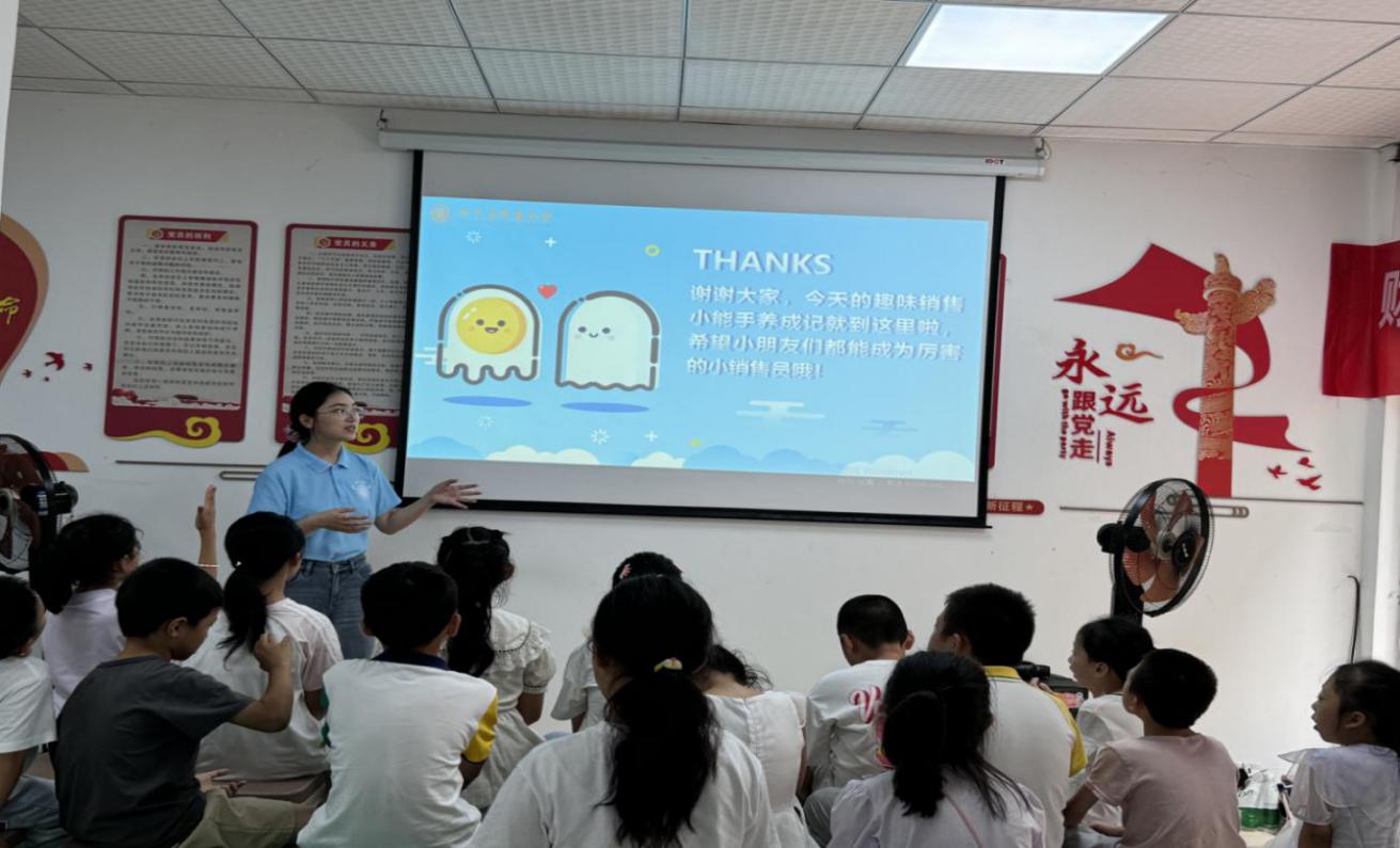 ���f�N���ǻ����L���ഺ���� �����ؑc������W(xu��)��(j��ng)���c����W(xu��)Ժ���ѹ�Ӣ��־Ը����(w��)�Fţ�Ǟ���^(q��)��꠺���