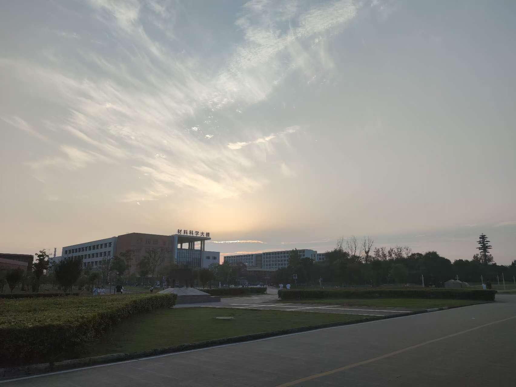 ���մ�W(xu��)�����I(l��ng)�¹��ưl(f��)չ�����B(y��ng)��(chu��ng)�����˲�