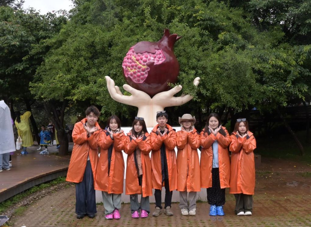 �Ϻ��W(xu��)�������l(xi��ng)��ˇ�е���̽�t�E�����L��������z