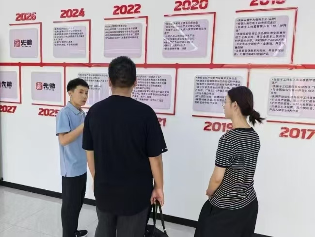 �Ͼ�ؔ(c��i)��(j��ng)��W(xu��)��(j��ng)��(j��)�W(xu��)Ժ����һ����͡��F(tu��n)�(du��)����կ�Ȼ�̽���l(xi��ng)����I(y��)����x��֮·