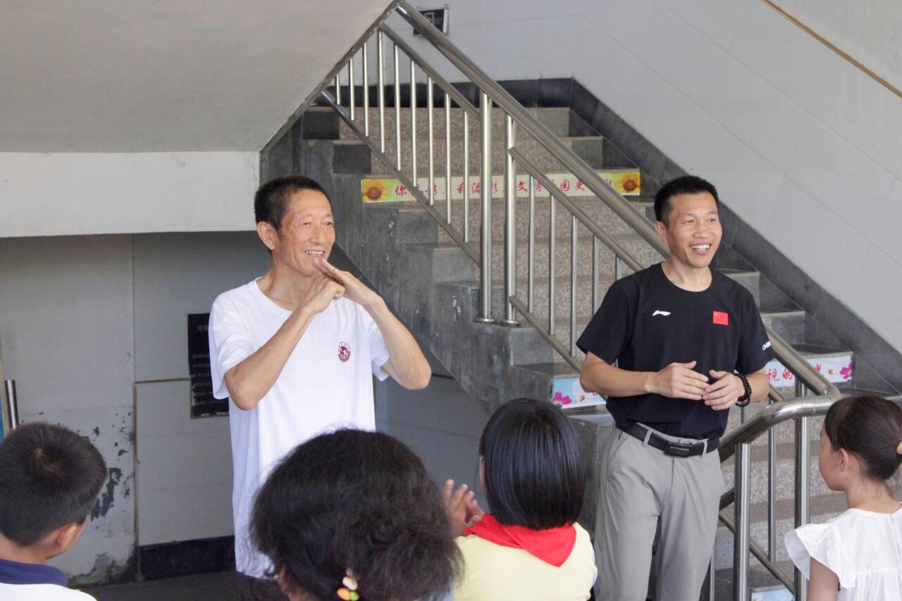 �����zн����У�@���ഺ�������l(xi��ng)�С� �Ϸʴ�W(xu��)�Z���Ļ��c��ý�W(xu��)Ժ���������l(xi��ng)�����(sh��)�`�_չ���p��ȭ���z�̌W(xu��)���