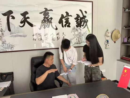 �Ͼ�ؔ(c��i)��(j��ng)��W(xu��)����(j��ng)��(j��)�W(xu��)Ժ��һ����͡��F(tu��n)�(du��)�����կ�ͷ����l(xi��ng)̽�L���ͮa(ch��n)�I(y��)