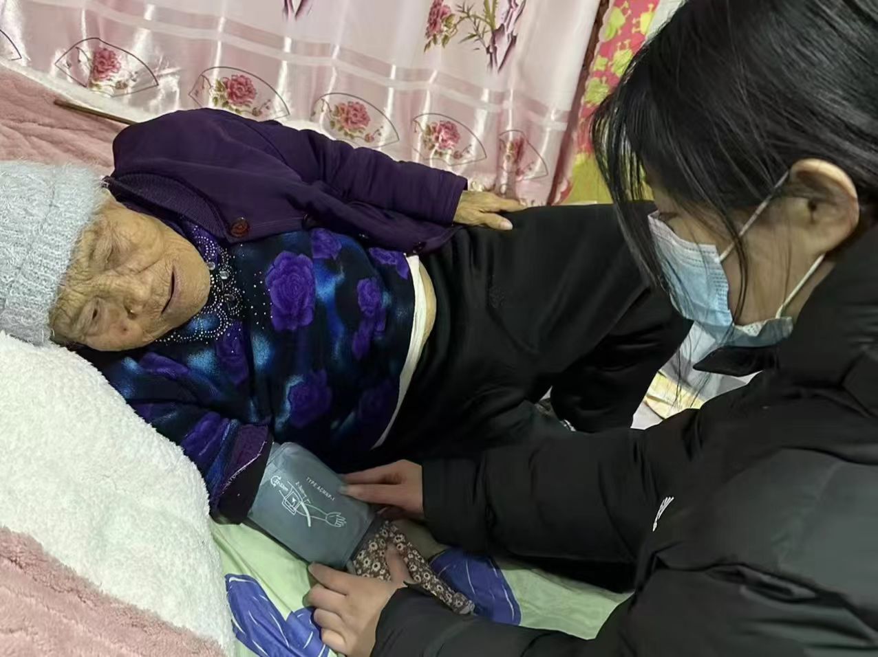 �ĳǴ�W(xu��)�t(y��)�W(xu��)Ժ�����t(y��)����֮�����l(xi��ng)�����ܡ�־Ը����(w��)�(du��)�����l(xi��ng)�彡����