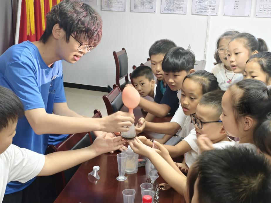 ʮɫ�n�̾`ͯ�� �ഺ����ҫ����  ��������������W(xu��)������n���c����^(q��)��ͯ��������