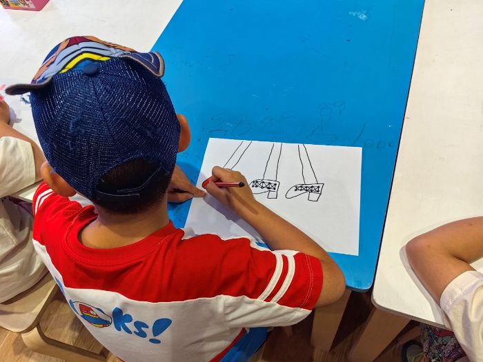 Ӣ�Z�L�����`���֪�R���������Ͼ�������W(xu��)̩�݌W(xu��)Ժ���t����ī������������`�o����11��