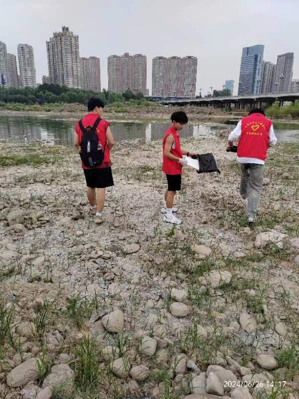 �����l(xi��ng)����������`+܇�v�c��ͨ���̌W(xu��)Ժ+���S�Ӱ��ϾG��ֲ�������С����`�F(tu��n)