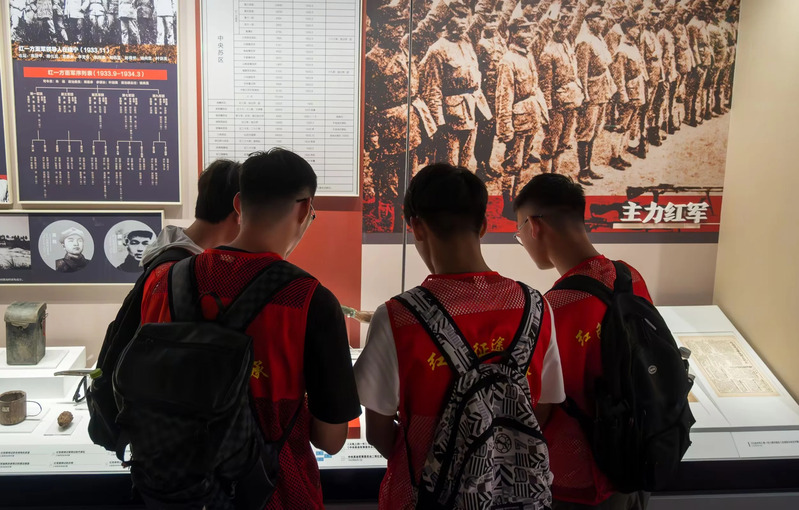 �t�E��(sh��)�`�(du��)̽�L��𣺌W(xu��)��(x��)�tɫ�Ļ������мtɫ����