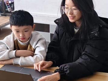 �ĳǴ�W(xu��)�t(y��)�W(xu��)Ժ�_չ���t(y��)��·ͯ�����v�û��(d��ng)